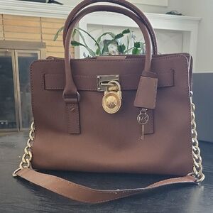 Michael Kors Hamilton Tote/ Purse Camel